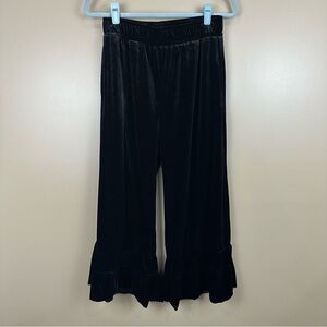UMGEE Women’s Black Velour Velvet Ruffle Flare Pants Medium Whimsigoth Flawed
